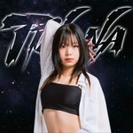 Photo of instructor Ms. Yili